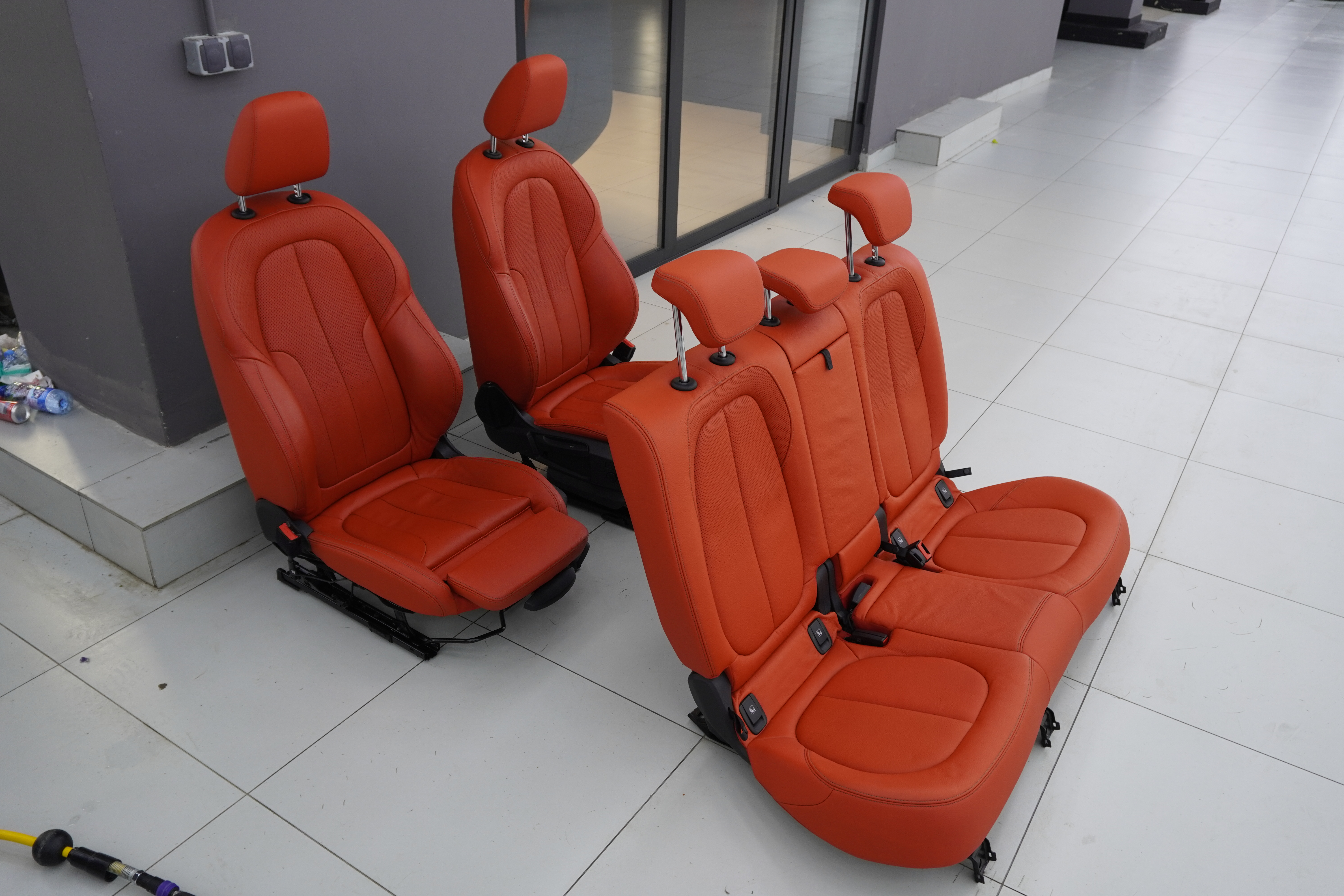 Полировка, керамика и химчистка с разбором BMW X2: спортивный купе-кроссовер в идеальном состоянии